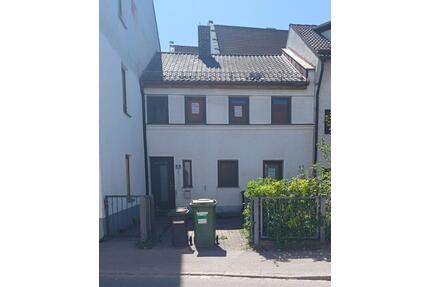 Haus,Einfamilienhaus - 185.000,00&nbsp;EUR Kaufpreis, ca.&nbsp; 130,00&nbsp;m&sup2; in Vilsbiburg (PLZ: 84137)