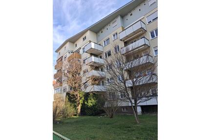 Attraktive ETW - 3 Zimmer Wohnung 61 qm mit Balkon in Fellbach