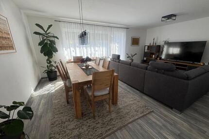 Sanierte 4 Zimmer Eigentumswohnung in Zirndorf Provisionsfrei