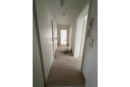 Erstbezug nach Sanierung: Helle 3-Zimmer-Wohnung mit Balkon - Rudersberg