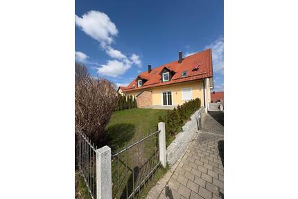 Wunderschöne Doppelhaushälfte zur Vermietung(Wolnzach)