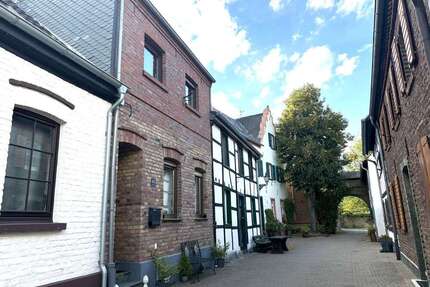 Haus zum Mieten in Bedburg 990,00 € 77 m²