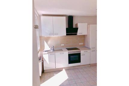 5 Zimmer Wohnung mit Garten - 850,00&nbsp;EUR Kaltmiete, ca.&nbsp; 103,00&nbsp;m&sup2; in Suhlendorf (PLZ: 29562)