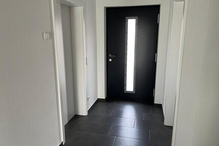 Erstbezug Neubau-Doppelhaushälfte mit großer Terrasse und Garten - Markt Erlbach