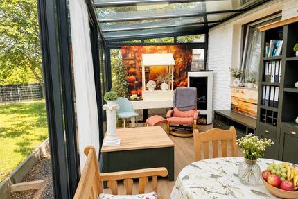 Familienfreundliches Reihenendhaus mit Wintergarten und 474 m² - Holzminden
