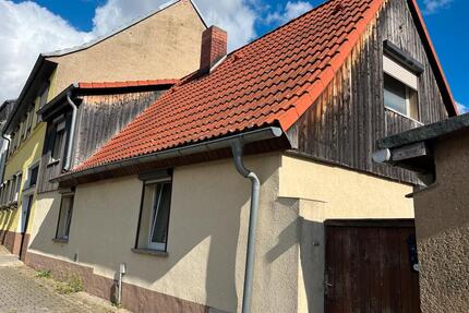 Kleines Haus in Tollwitz - 85.000,00&nbsp;EUR Kaufpreis, ca.&nbsp; 80,00&nbsp;m&sup2; in Markranstädt (PLZ: 04420)