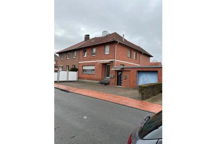 DHH mit zwei Anlieger Wohnung - 360.000,00&nbsp;EUR Kaufpreis, ca.&nbsp; 210,00&nbsp;m&sup2; in Ahaus (PLZ: 48683)