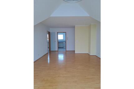 Elegantes Wohnen in Adelsdorf - 870,00&nbsp;EUR Kaltmiete, ca.&nbsp; 77,00&nbsp;m&sup2; in Adelsdorf (PLZ: 91325)