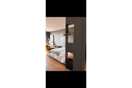 Wohnung ab 1. Juni mit Stellplatz - Frankfurt am Main