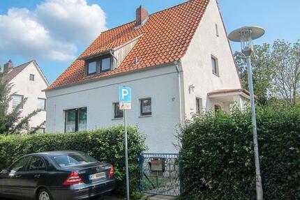Eigentum! Kein Erbpacht! Freistehendes 1-2 Fam Haus in Hildesheim