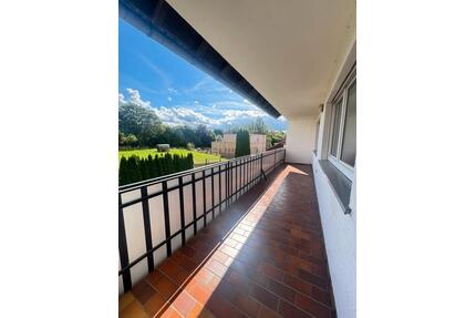 4 Zimmer-Wohnung mit Balkon o. Terasse - Beverungen