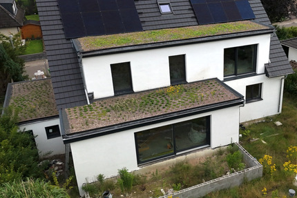 Kernsaniertes ZFH mit Keller, 242 m², PV 24 kWp, Speicher, KFW55 - Weyhe