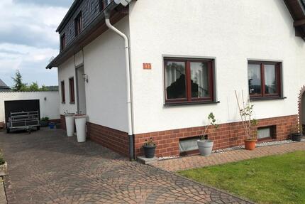 Einfamilienhaus mit Einliegerwohnung - Leiningen