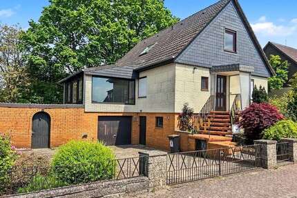 Haus zum Kaufen in Garbsen 130.000,00 € 110 m²