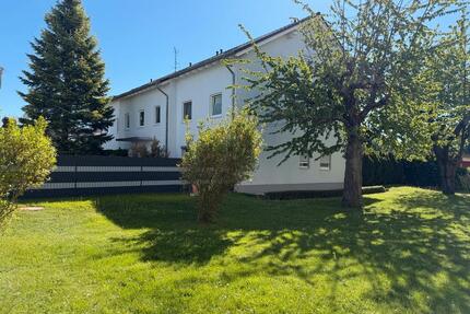 1 Zimmer Appartment mit Küchenzeile,gepflegtes Mehrfamilienhaus. - Maintal