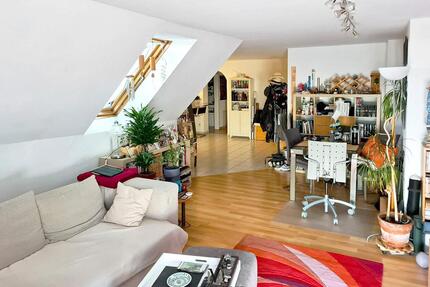 Aufwachen mit Aussicht – Etagenwohnung mit traumhaftem Balkonblick - Denkendorf