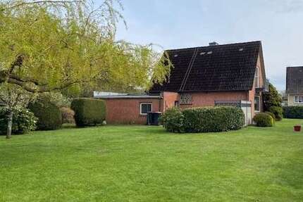 Haus zum Kaufen in Schmalfeld 299.000,00 € 83.15 m²