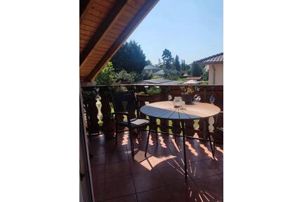 Schöne Dachgeschosswohnung mit 3 Zimmern und Kamin - Neuenhagen bei Berlin