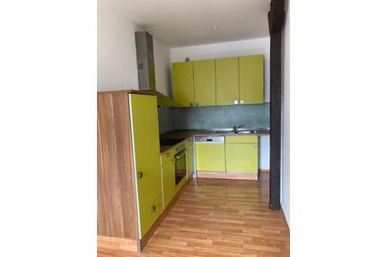 Dachgeschosswohnung 3-Raum im Stadtzentrum - Weißenfels