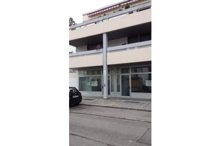 Laden in Germering ! ca.80 m² - 2 Große Schaufenster - Miete 980+ NK 200 - Sofort Frei !
