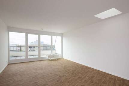 Wohnung zum Mieten in Berlin 1.953,77 € 102.83 m²