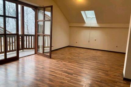 Reizvolle 1-Zimmer-DG-Wohnung in ruhiger Wohnlage(Passau Heining)