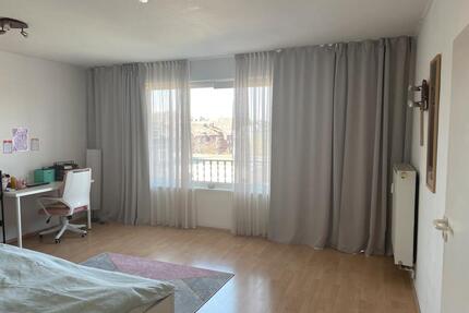 1-Zimmer Wohnung im 4.OG mit Balkon in Aachen-Mitte