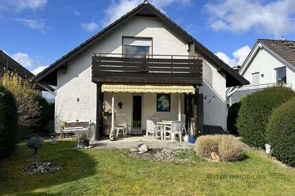 Haus zum Kaufen in Petersberg 349.000,00 € 145 m²