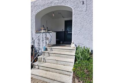 Doppelhaushälfte - Mehrfamilienhaus 4 Wohnungen. - Sigmaringen