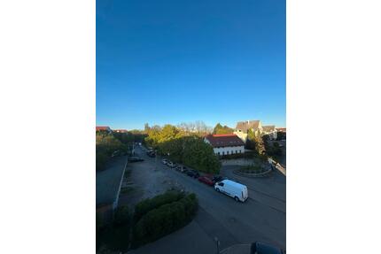 Top geschnittene 4-Zimmer-Wohnung mit Balkon in Erfurt