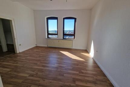 5 ZKB Dachgeschosswohnung in zentraler Lage einer Stadtvilla Sofort bezugsfrei ! - Bad Hersfeld