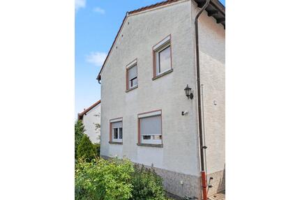 Einfamilienhaus mit großem Garten - Privatverkauf - Bockenheim an der Weinstraße