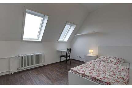 WG-Zimmer in Stuttgart 425,00 € 12 m²