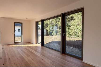 Haus zum Mieten in Grünwald 7.000,00 € 142.7 m²