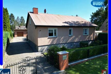 Charmantes Einfamilienhaus mit großem Garten und Nebengebäude - Zuhause für die kleine Familie - Rehfelde