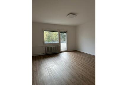 WG-Neugründung: 2 Zimmer nahe U Afrikanische Straße (möbliert) - Berlin Neukölln