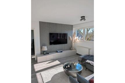 Lichtdurchflutete 2 - 3 Zimmerwohnung in 47807 Krefeld