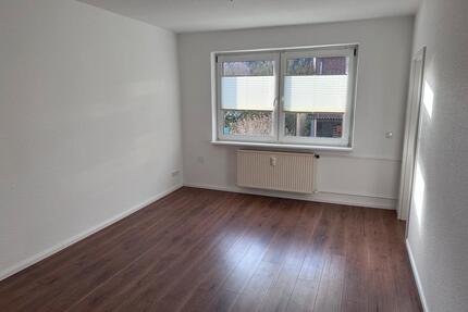 Sanierte 2 Zimmer Wohnung in Lübow - Dorf Mecklenburg