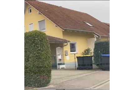 freistehendes Haus mit schönem Grundstück - Breisach am Rhein