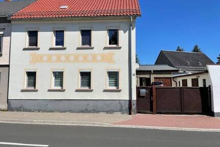 Haus zum Kauf - 195.000,00&nbsp;EUR Kaufpreis, ca.&nbsp; 100,00&nbsp;m&sup2;&nbsp;Wohnfl&auml;che in Regis-Breitingen (PLZ: 04565)