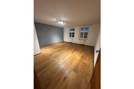 1.5.26 Schöne 2 Zimmer Dachgeschosswohnung in Barum zu vermieten