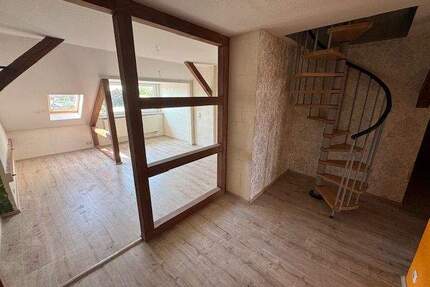 M6DGmi - Gemütliche 2,5-Zimmer-Dachgeschosswohnung im Herzen von Mügeln