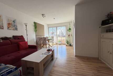Wohnung zum Kaufen in Dresden 135.000,00 € 69.86 m²