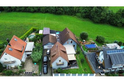 Tolles Generationhaus (2 Häuser) - Neuenstein