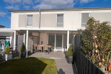 Modernes Reihenmittelhaus (BJ 2011) ohne Makler - Rüsselsheim am Main