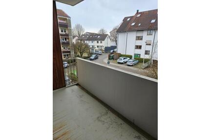 Vermietet ! Helle, gut geschnittenen 2 Zimmerwohnung mit Balkon - Möglingen