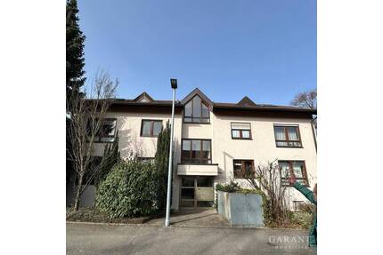 Wunderschöne, großzügige 3 12 Zimmer-Wohnung mit Balkon und Garage - Stuttgart Birkach