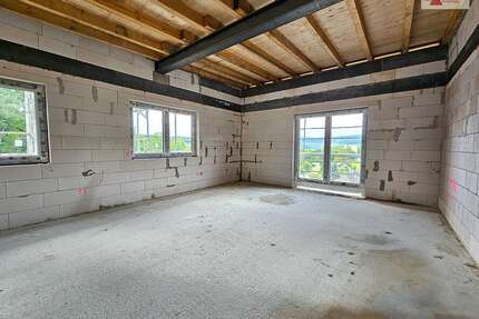 Wohnung zum Mieten in Grünhain-Beierfeld 1.076,00 € 97.74 m²