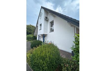 Charmantes Reihenendhaus mit zwei Gärten in ruhiger Lage - Bad Salzuflen Biemsen-Ahmsen