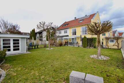 Schöne Doppelhaushälfte in zentrumsnaher Wohngegend! - Landshut West